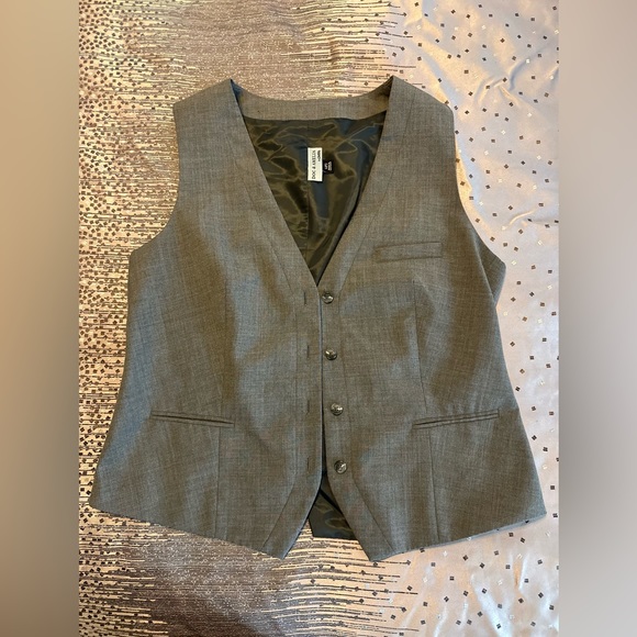 Gray Server Vest L - Picture 1 of 8